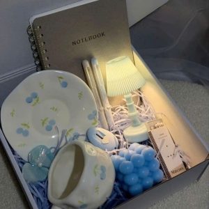 Một Món Quà Để Nhớ Đến Nhau